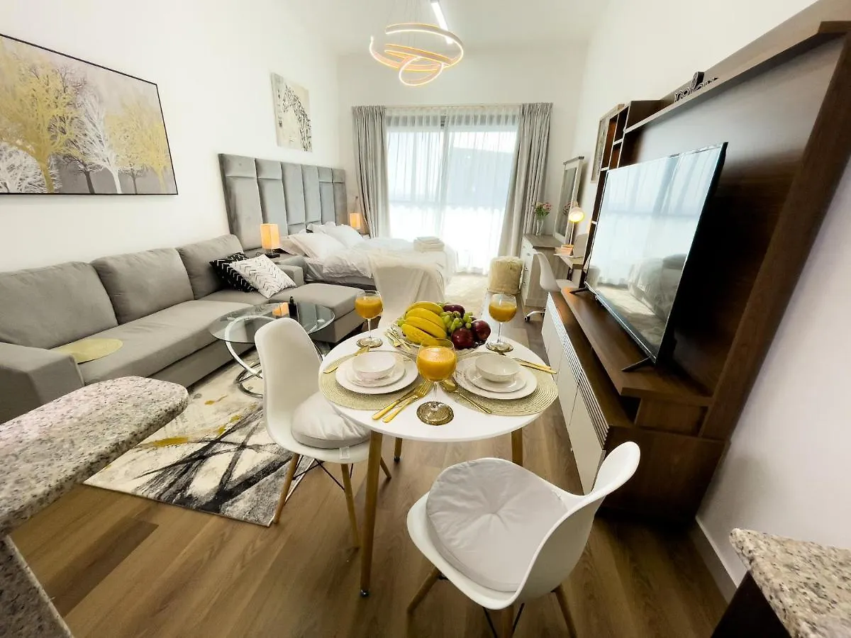 Luxury Studio Apartment Close To Jbr Beach&Yacht Club&Metro-Available Airport Shuttle 두바이 0*,  아랍에미리트
